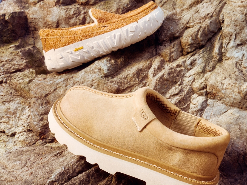 UGG アーイヤー 25cm (W8) UGG CLASSIC FEMME LACE-UP BOW CHESTNUT BOMBER FUR ANKLE