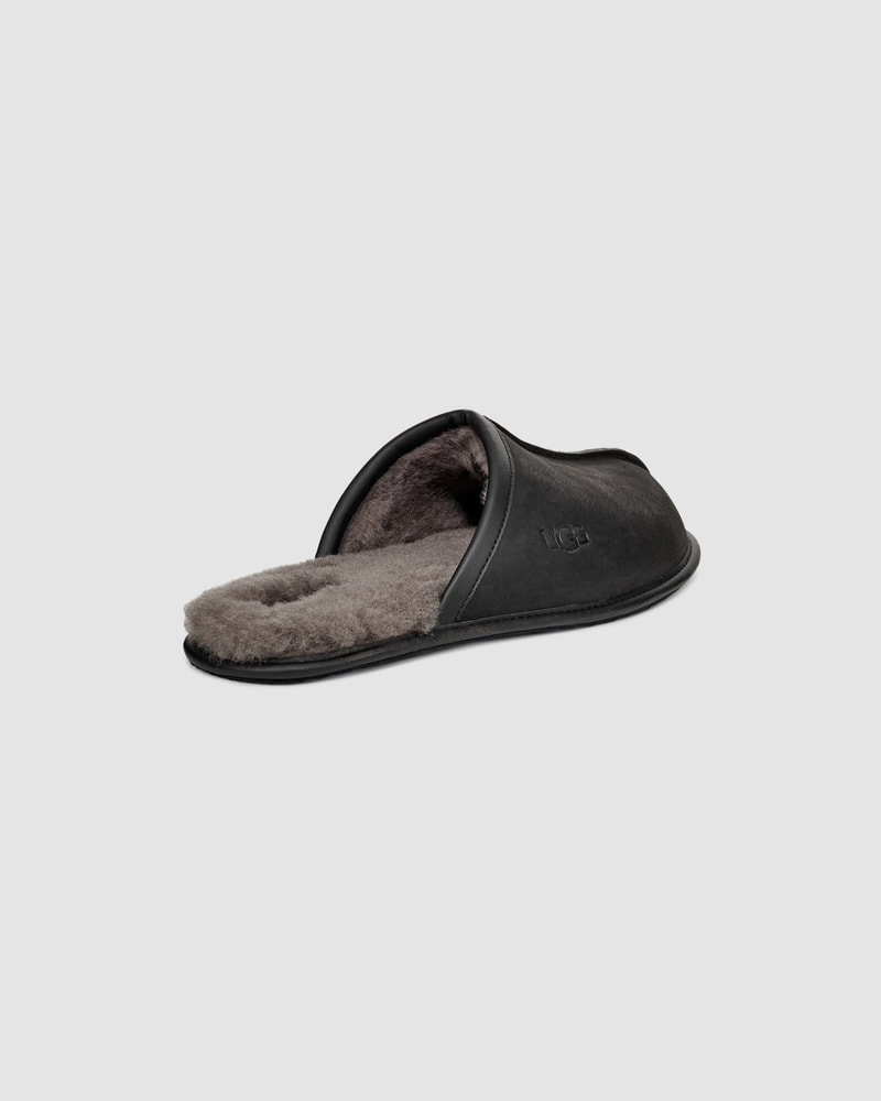 Scuff Leather Black UGG