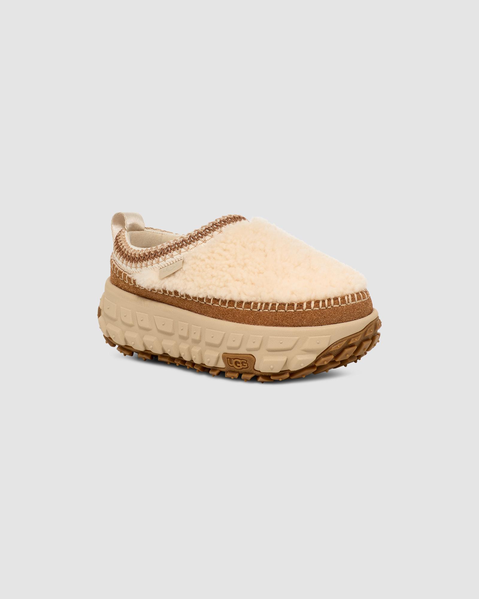 Women's Venture Daze Cozy Clog in Natural Front Facing