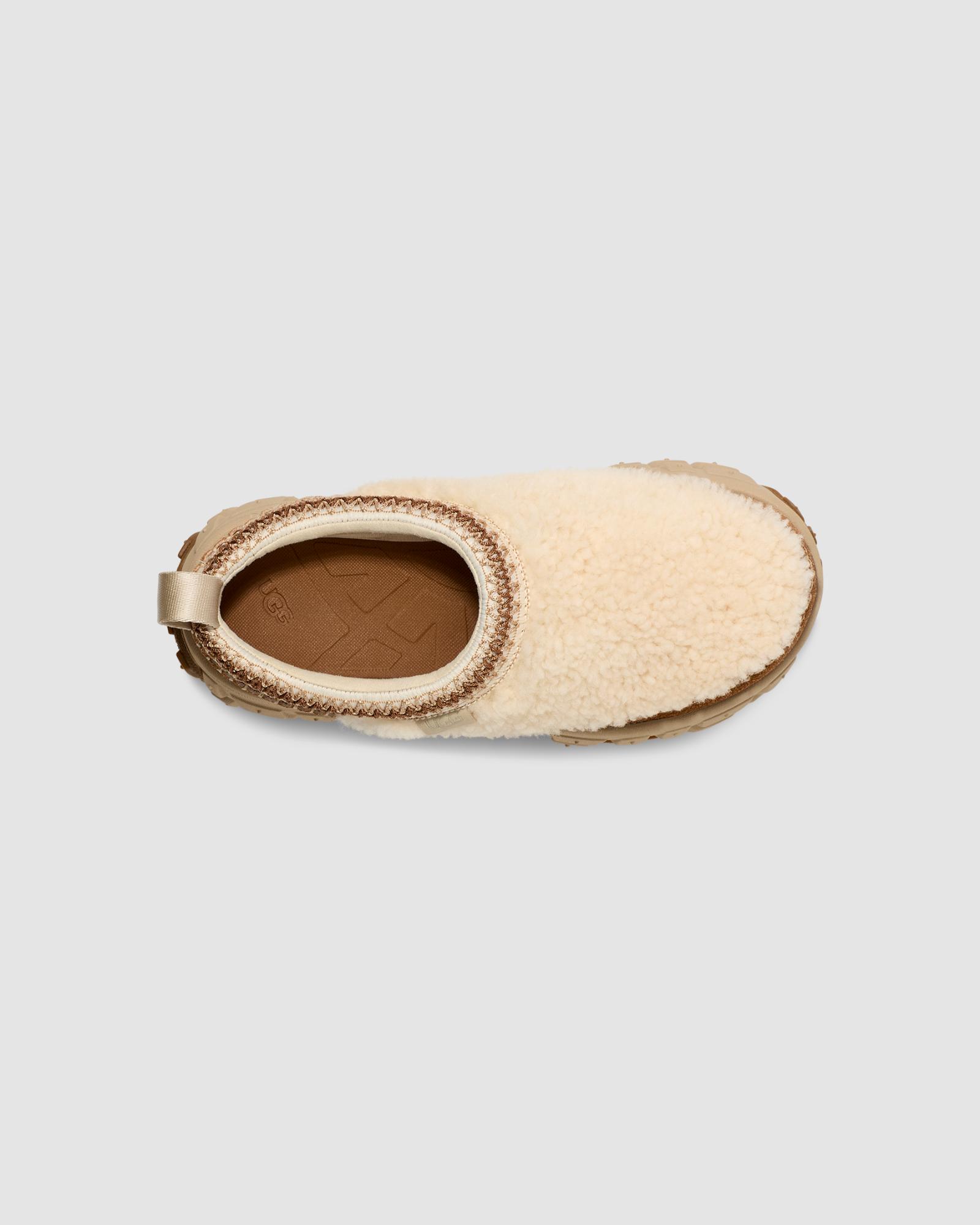 Women's Venture Daze Cozy Clog in Natural Aerial Facing