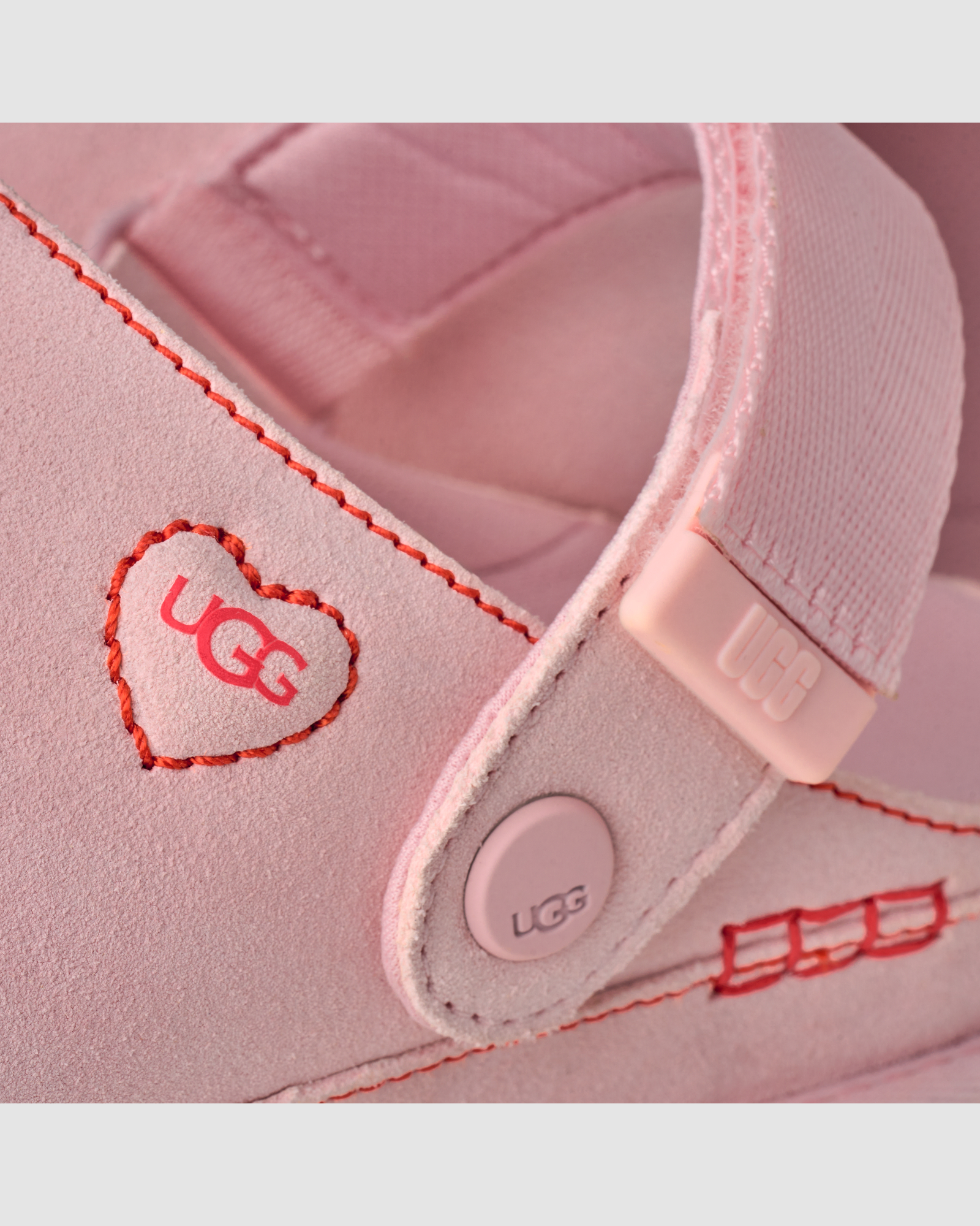 Goldenstar Clog Love '26